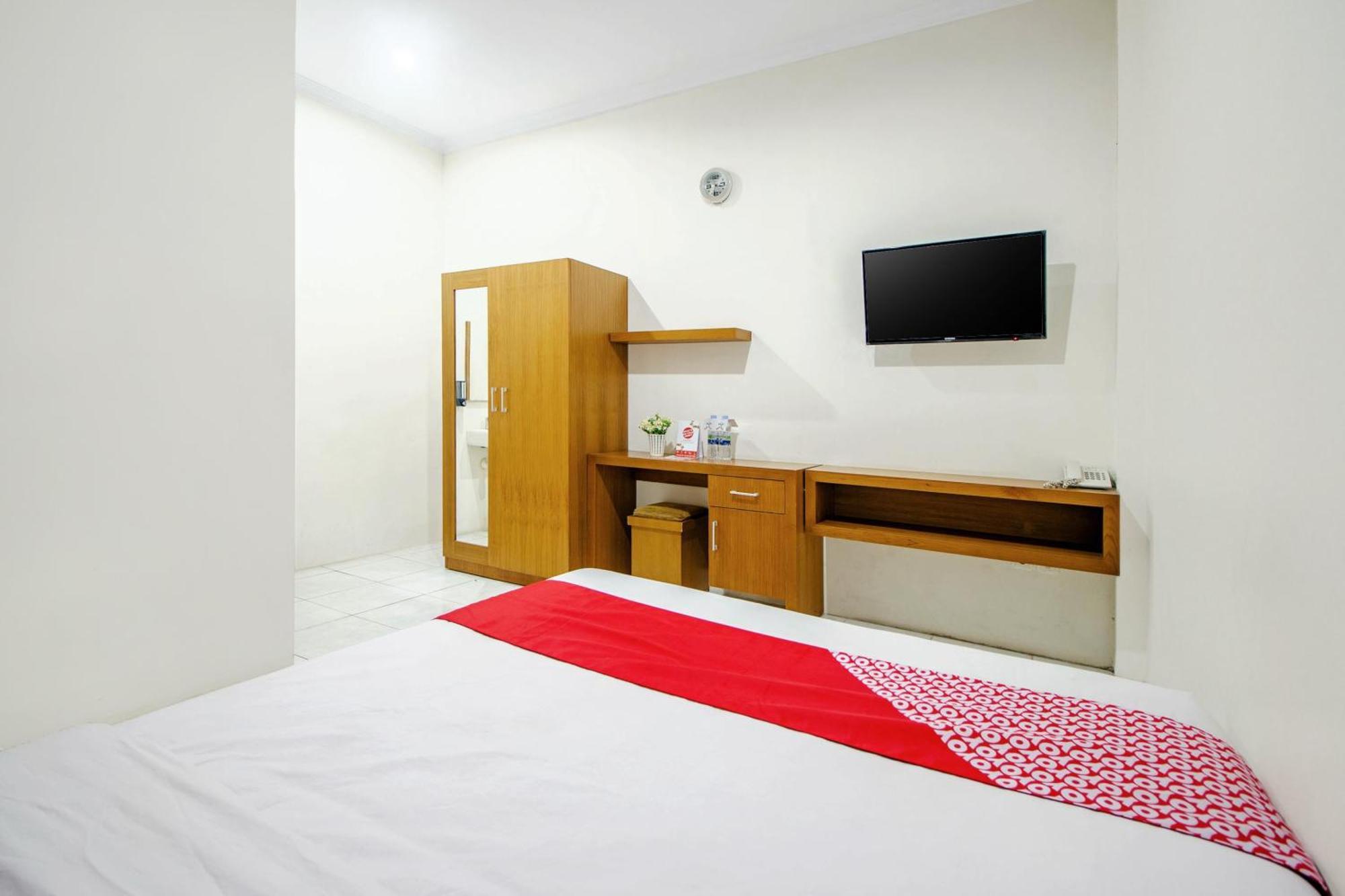 Super Oyo 250 De'Gadri Ndalem Hotel Jarakan Bagian luar foto